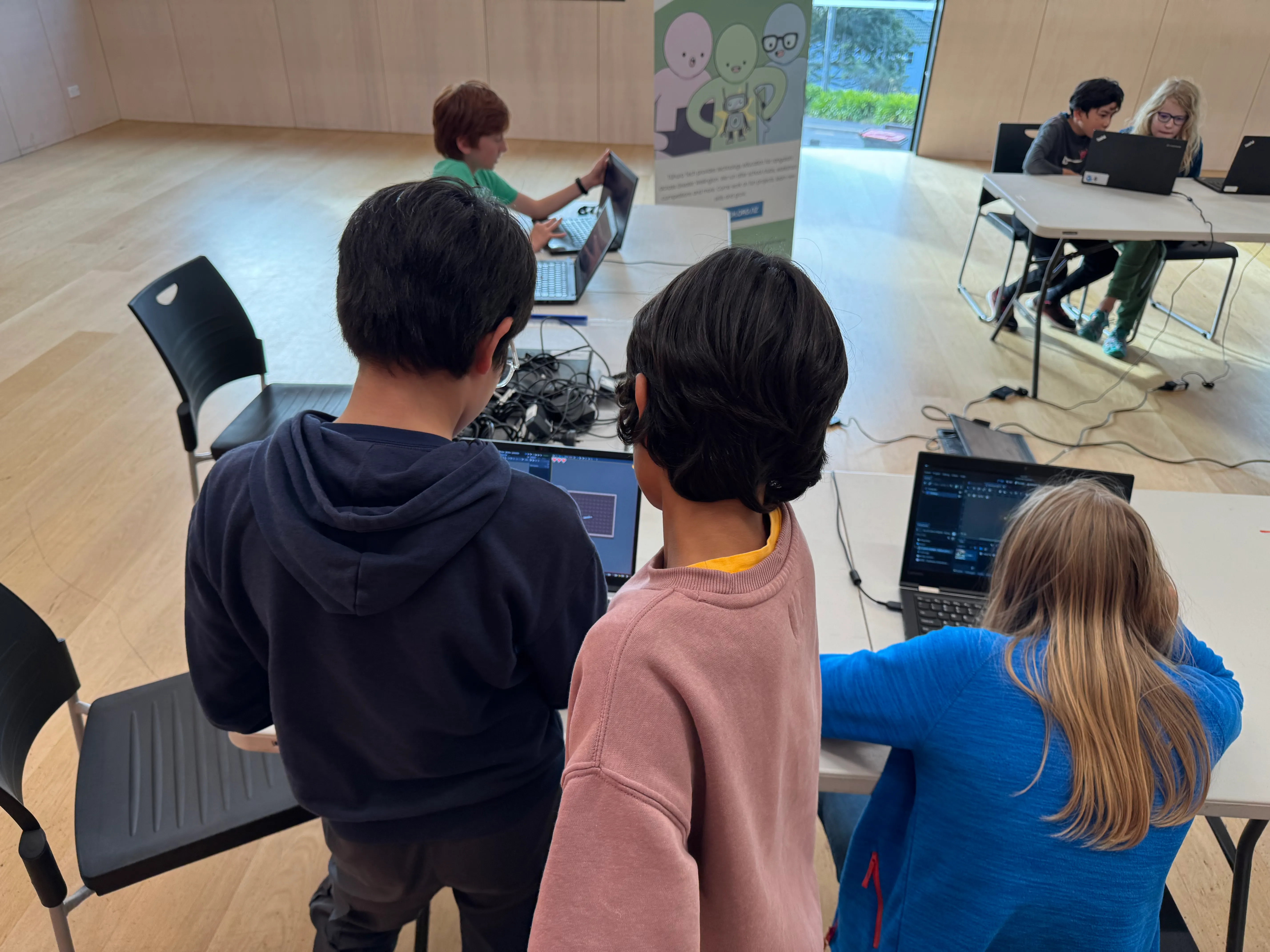 Tūhura Tech community session in action